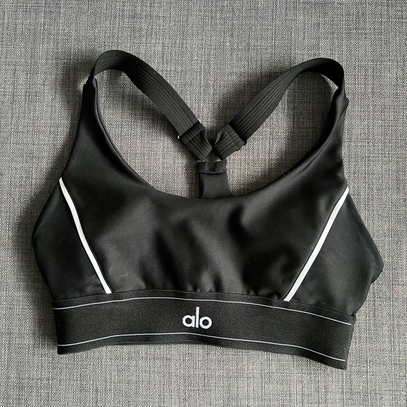 ALO Yoga Other - ALO Yoga Black Sports Bra